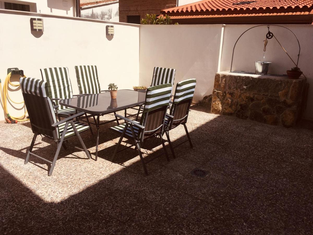 Acogedora Casa Con Patio En El Tiemblo Διαμέρισμα Εξωτερικό φωτογραφία